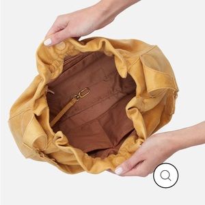 Hobo Gather Shoulder Bag